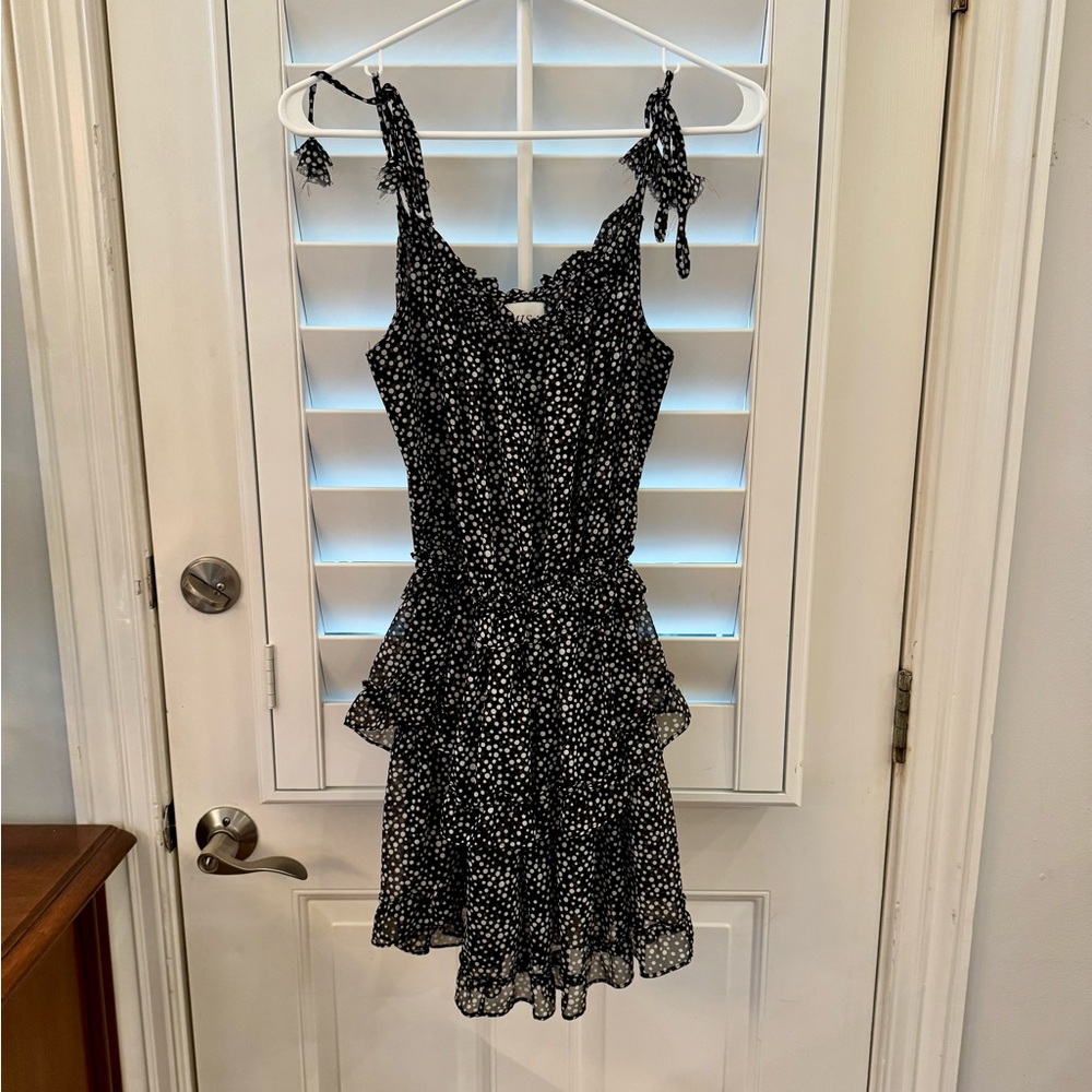 MISA black & white sleeveless dresss